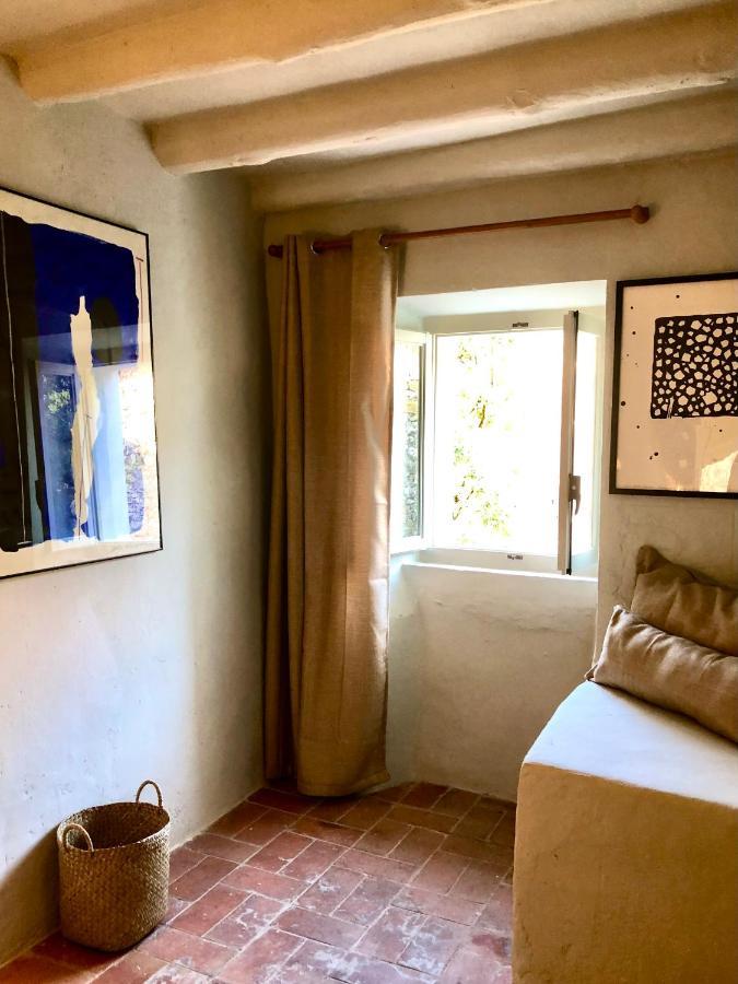 El Castell De Seguero Apartment Beuda ภายนอก รูปภาพ