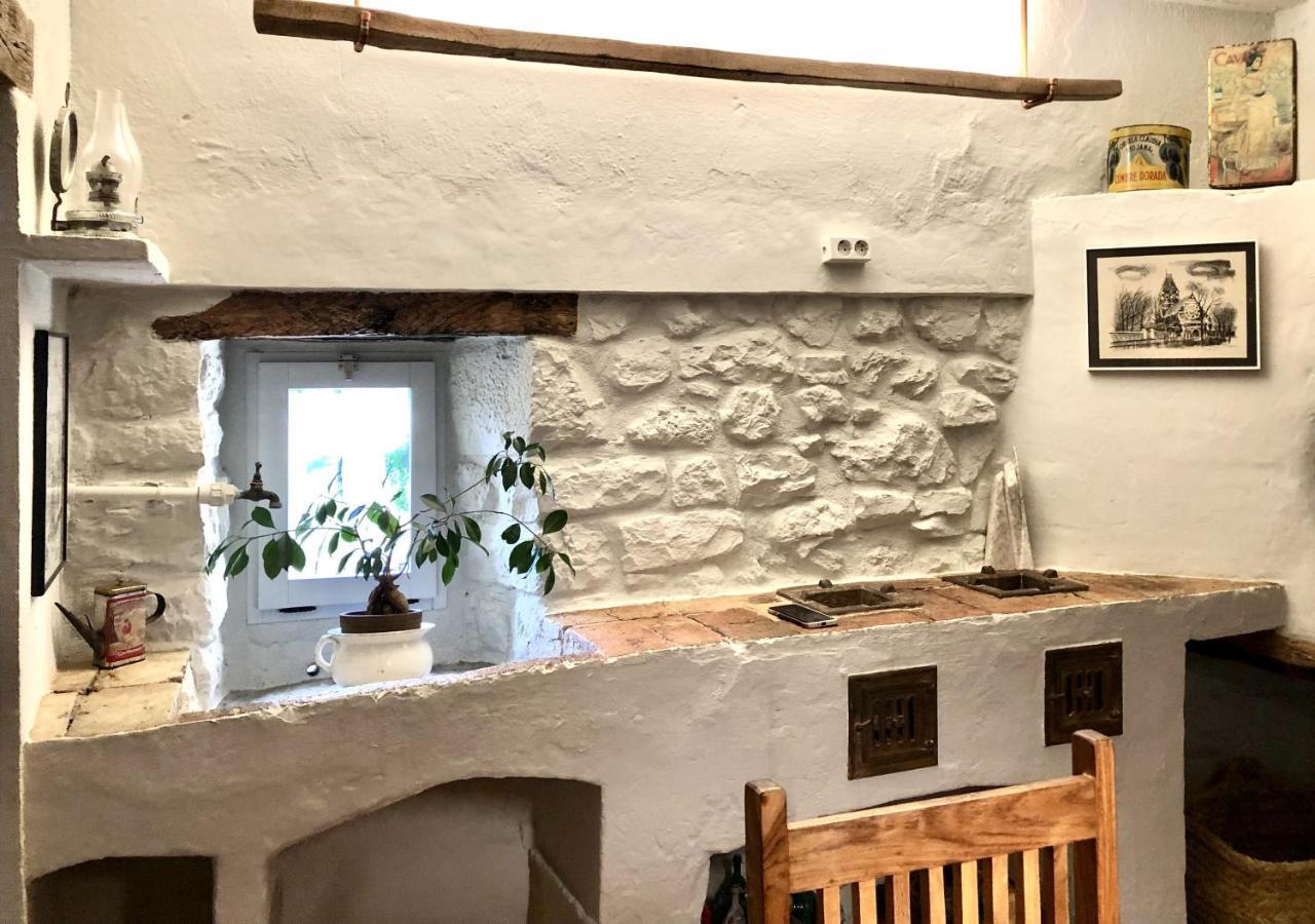 El Castell De Seguero Apartment Beuda ภายนอก รูปภาพ