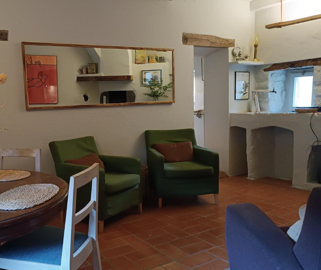 El Castell De Seguero Apartment Beuda ภายนอก รูปภาพ